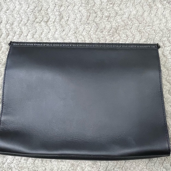 Kendal and Kylie clutch bag - Picture 4 of 5